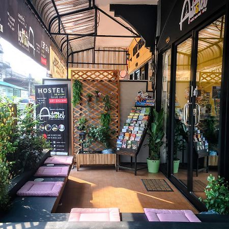 Hostel Artistel (Adults Only) Chiang Mai Exterior foto
